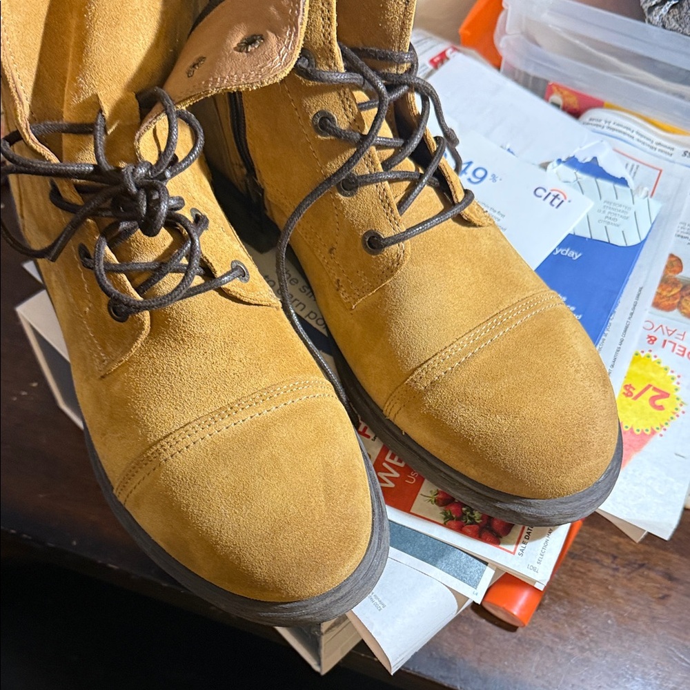 Tan Suede Lace-Up Boots handmade in Portugal - Picture 12 of 12